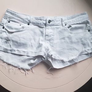 White Shorts size 7